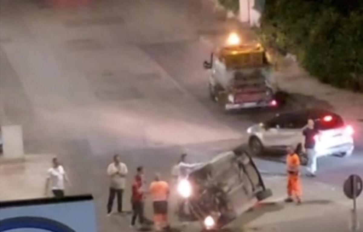 "Incidenti e poca sicurezza", residenti: "Troppi rischi con la rotatoria di via Venezia" - Uno degli ultimi incidenti verificatosi in quel tratto