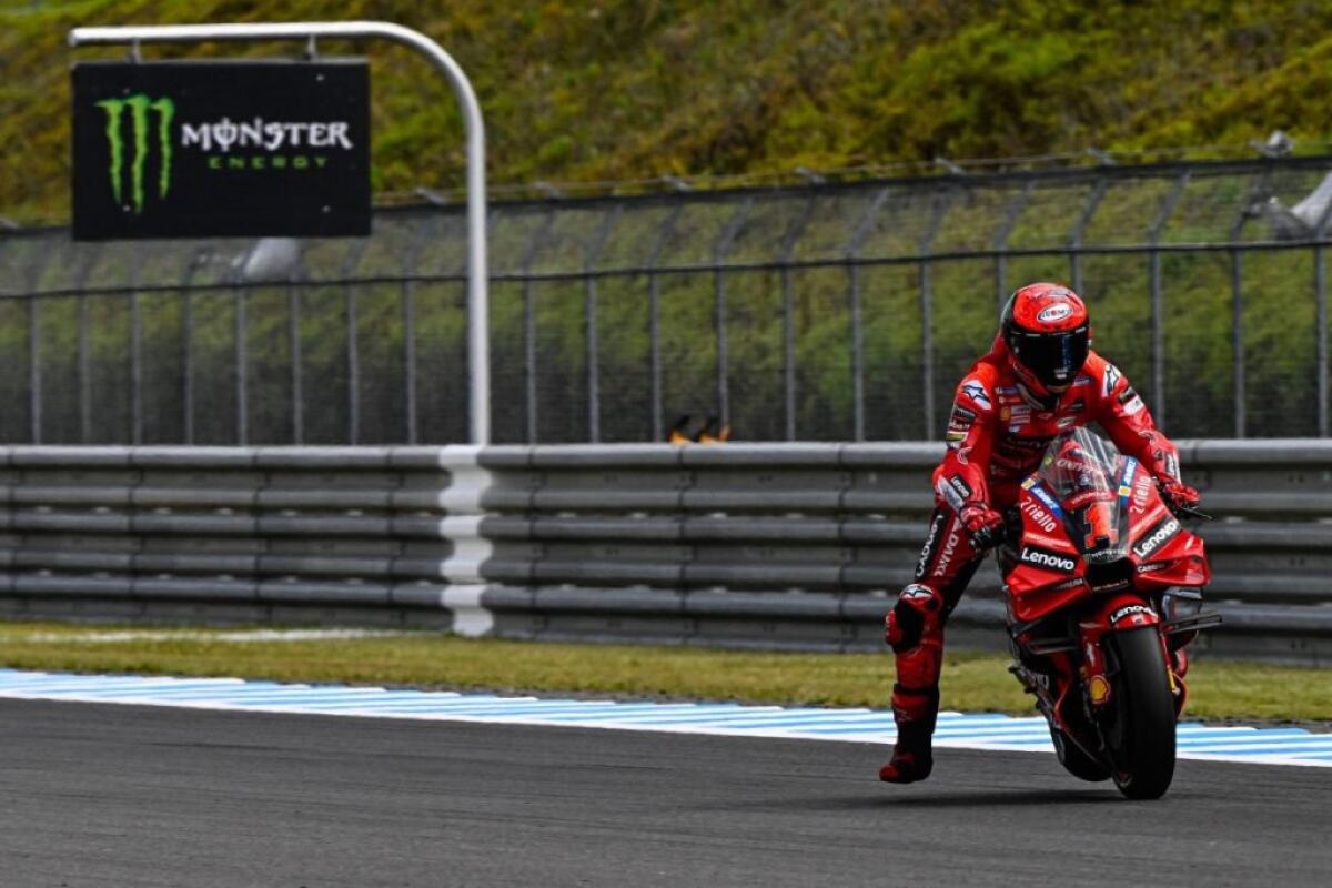 Bagnaia vince in Indonesia e torna leader del Mondiale -