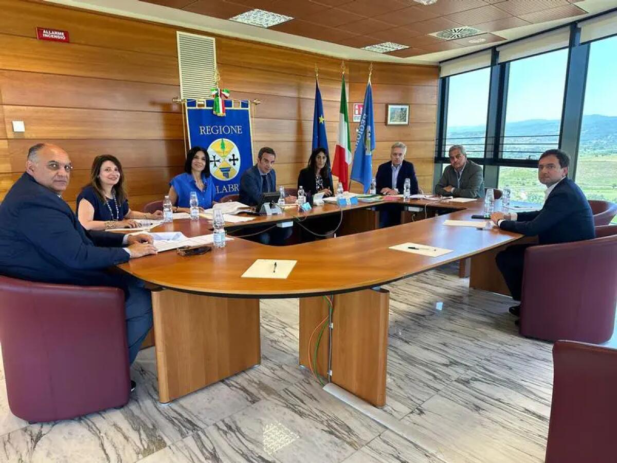 Calabria, Giunta commissaria 7 comuni che non hanno aderito ad Arrical -