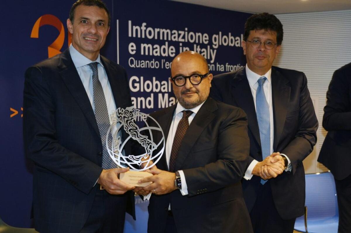 Un pezzo di Sicilia agli Italpress Awards, premiato console Di Michele -