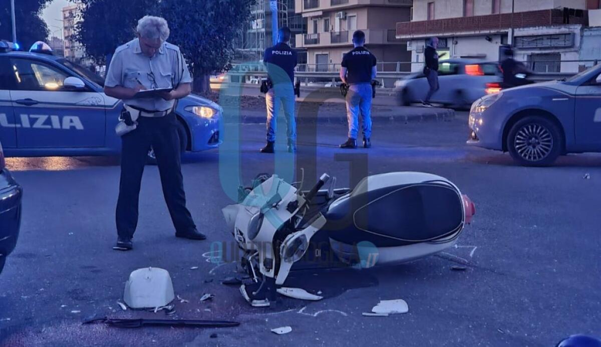 Schanto in via Falcone, padre e figlio in ospedale: erano in sella ad uno scooter - 