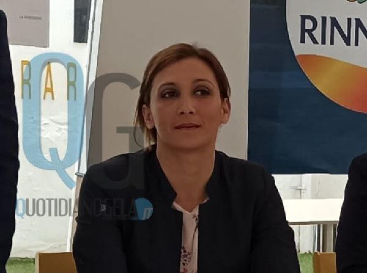 In consiglio ancora le variazioni di bilancio, Ascia: "Non rientrano tra quelle previste dal Tuel" - Il consigliere di "Rinnova" Alessandra Ascia