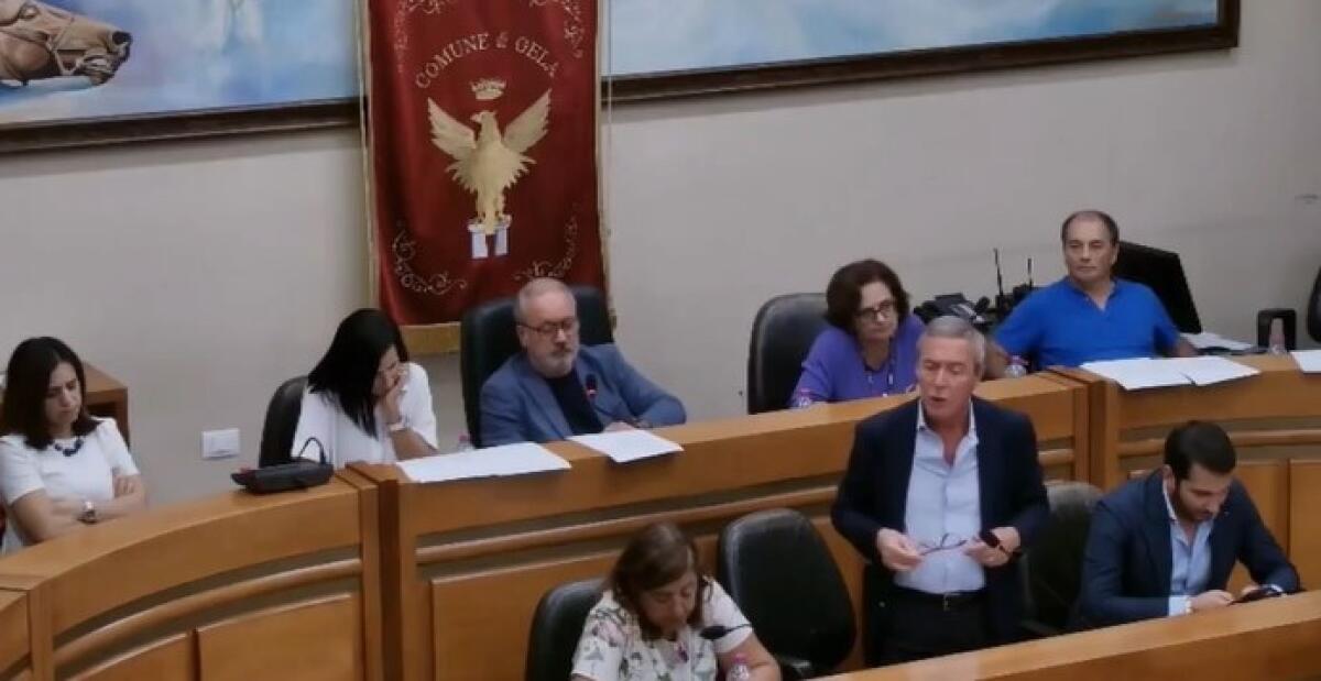 "Comune fallito", su variazioni bilancio tutto sospeso: Greco, "diciamo no a nemici della città" -