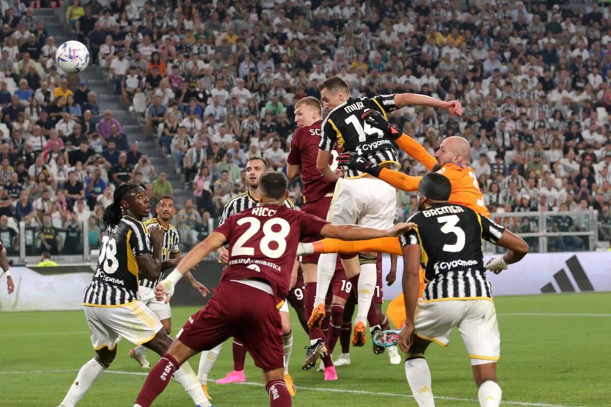 Il derby della Mole è bianconero, Juve-Torino 2-0 - 