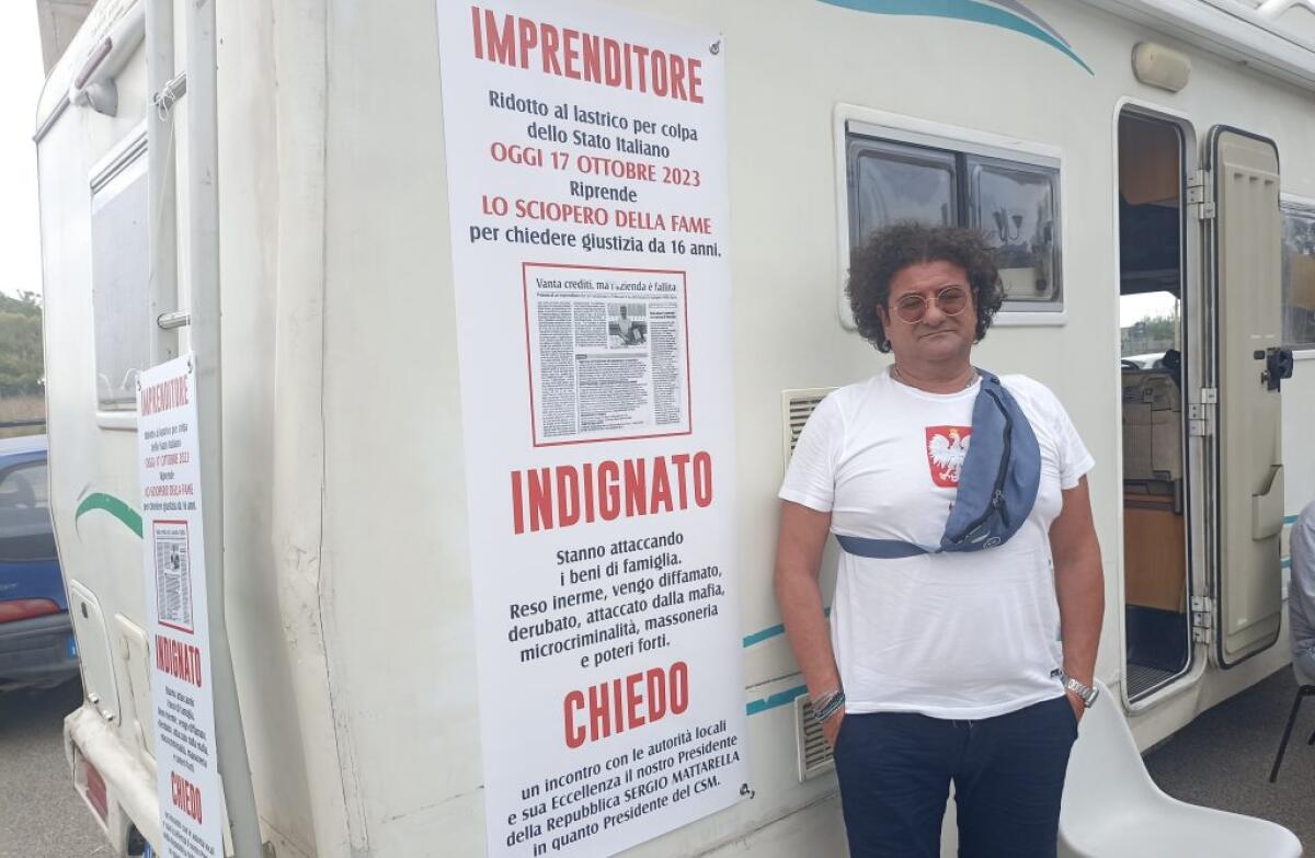 Un incubo infinito, Missuto riprende lo sciopero della fame: "Perdo tutto per colpa dello Stato" - Missuto all'inizio della sua protesta ad ottobre