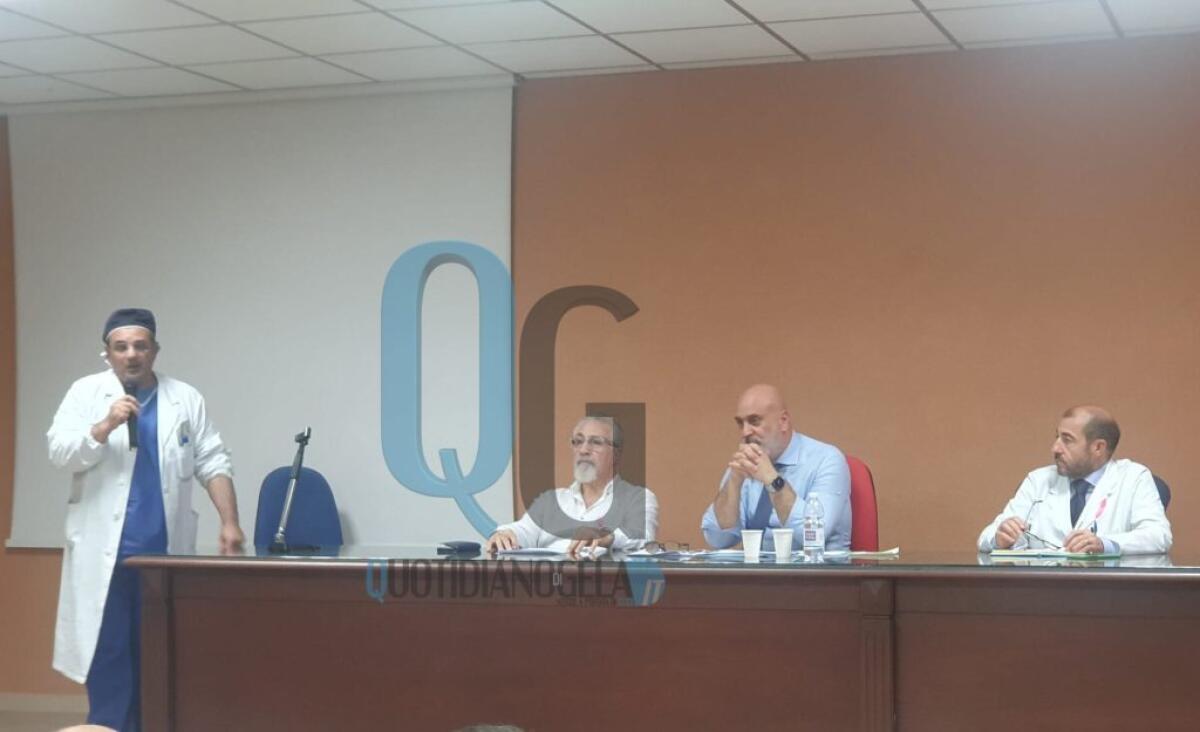 "Ospedale non è tra i peggiori d'Italia", Caltagirone con i primari: "Problemi ma anche eccellenze" - L'incontro con i primari in ospedale