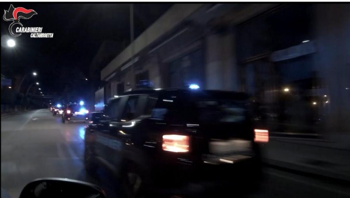 Droga a Riesi, dodici arresti: "Stupefacenti acquistati anche a Gela" -