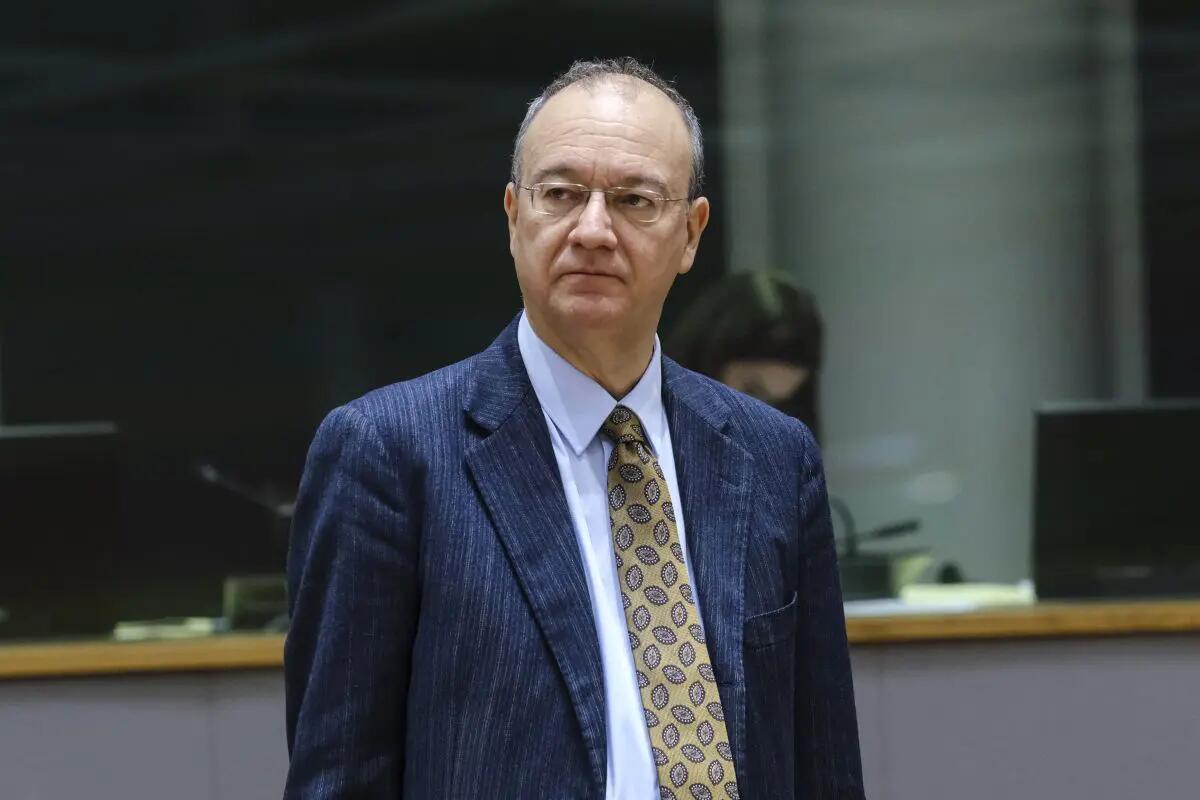 Scuola, Valditara “Lavoriamo per anticipo risorse rinnovo contratto” - 