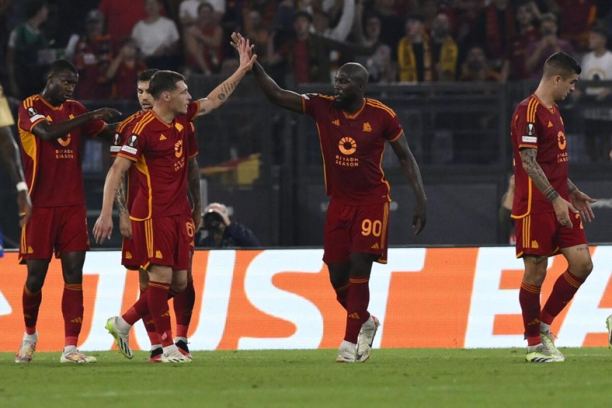 La Roma travolge 4-0 il Servette, doppietta per Belotti - 