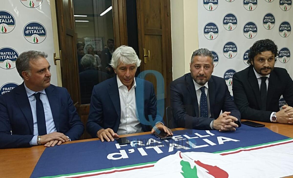 FdI attende verdetti, battute finali per il ricorso sul seggio all'Ars: domenica il congresso - Catania, Scuvera e il consigliere comunale Scerra durante la visita del ministro Abodi