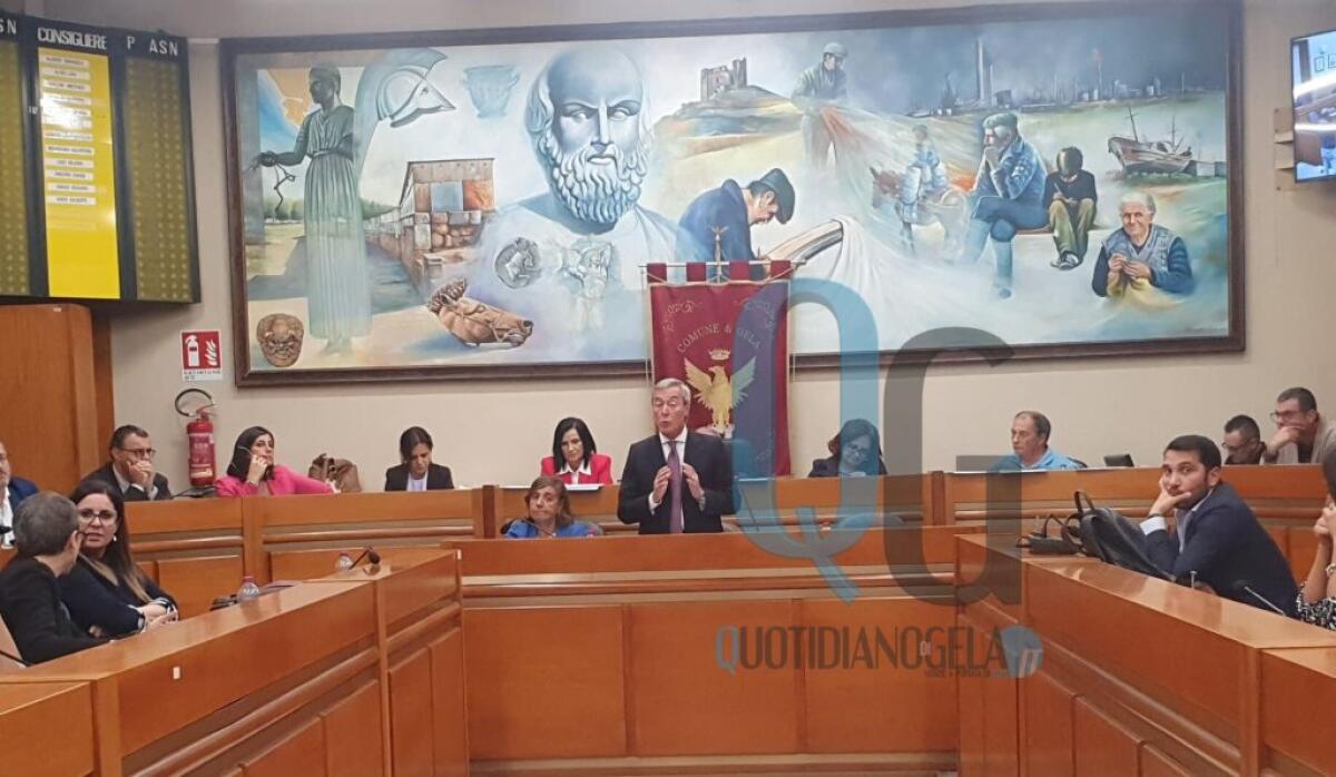 "Ritirare le variazioni di bilancio", tanti dubbi anche tra i pro-Greco: "Giunta le approvi" - 