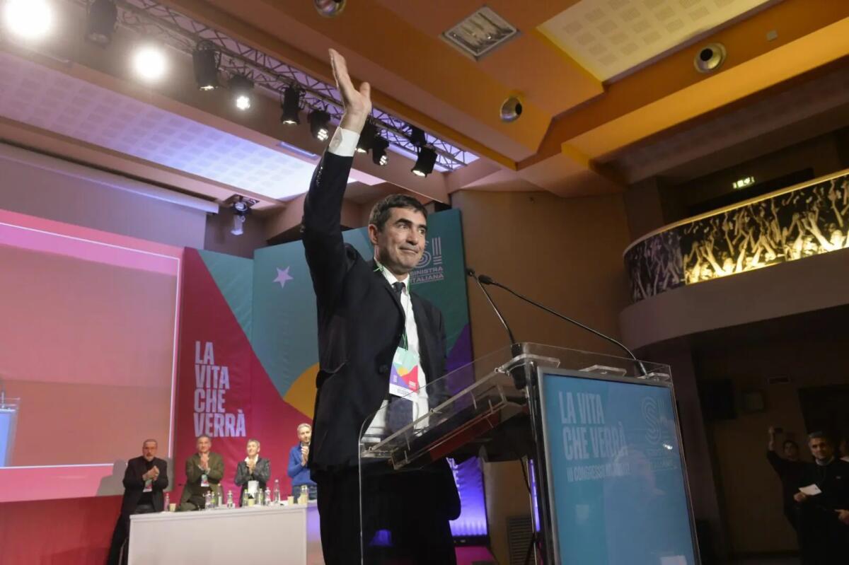 Fratoianni rieletto segretario di Sinistra Italiana, Vendola presidente - 