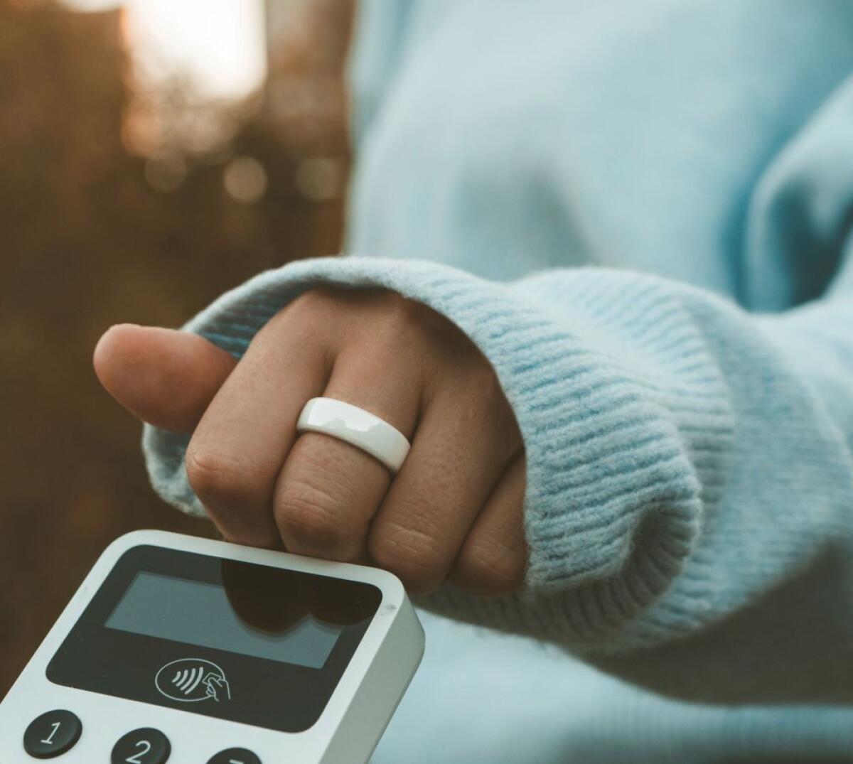 Intesa Sanpaolo e Mastercard con Tapster, arriva il nuovo payment ring - 