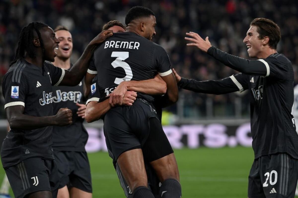 Juventus-Cagliari 2-1, bianconeri di nuovo in testa - 