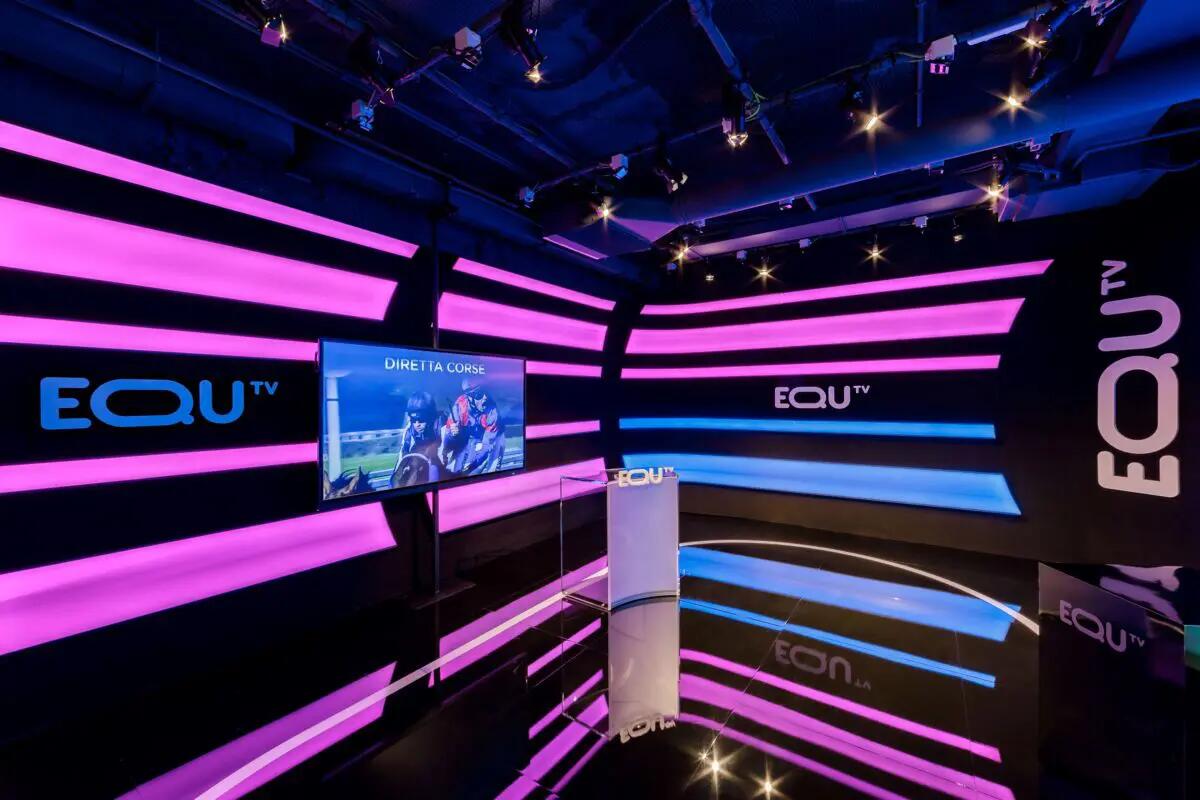 EQUtv racconta Fieracavalli con il proprio studio al Padiglione 2 - 