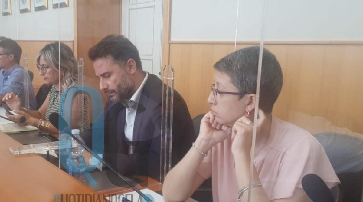 Di Paola in prima linea per la coalizione: "Incontrerò consiglieri, ho chiesto adesione Giudice" - Il consigliere comunale M5s Virginia Farruggia, il parlamentare Ars Nuccio Di Paola e il senatore Ketty Damante