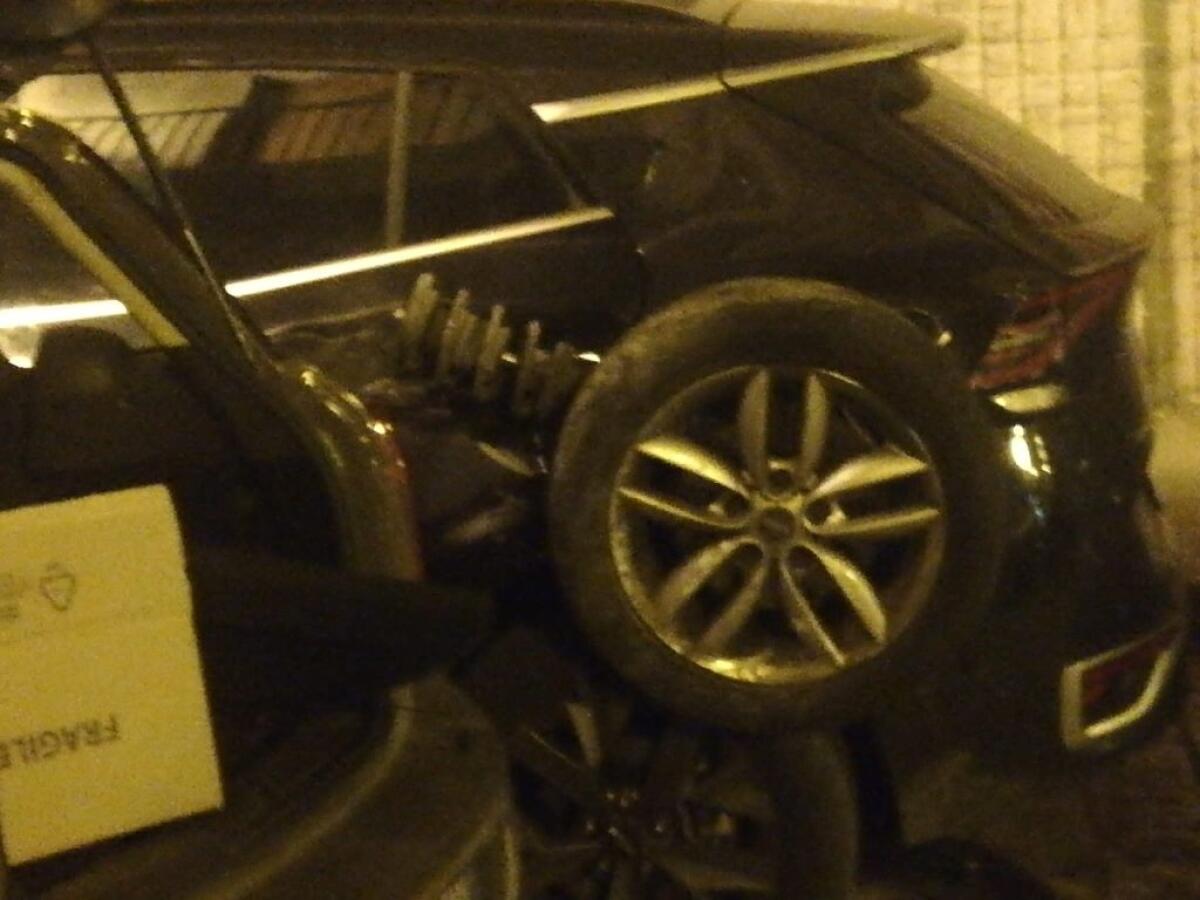 Nella notte violento impatto stradale in via Cairoli: auto coinvolte - 