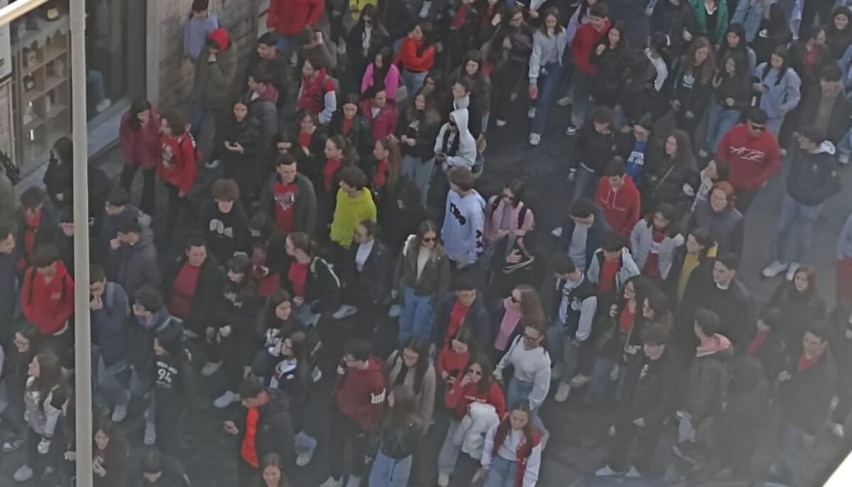 Contro la violenza di genere e nel ricordo di Giulia, studenti della città in corteo -