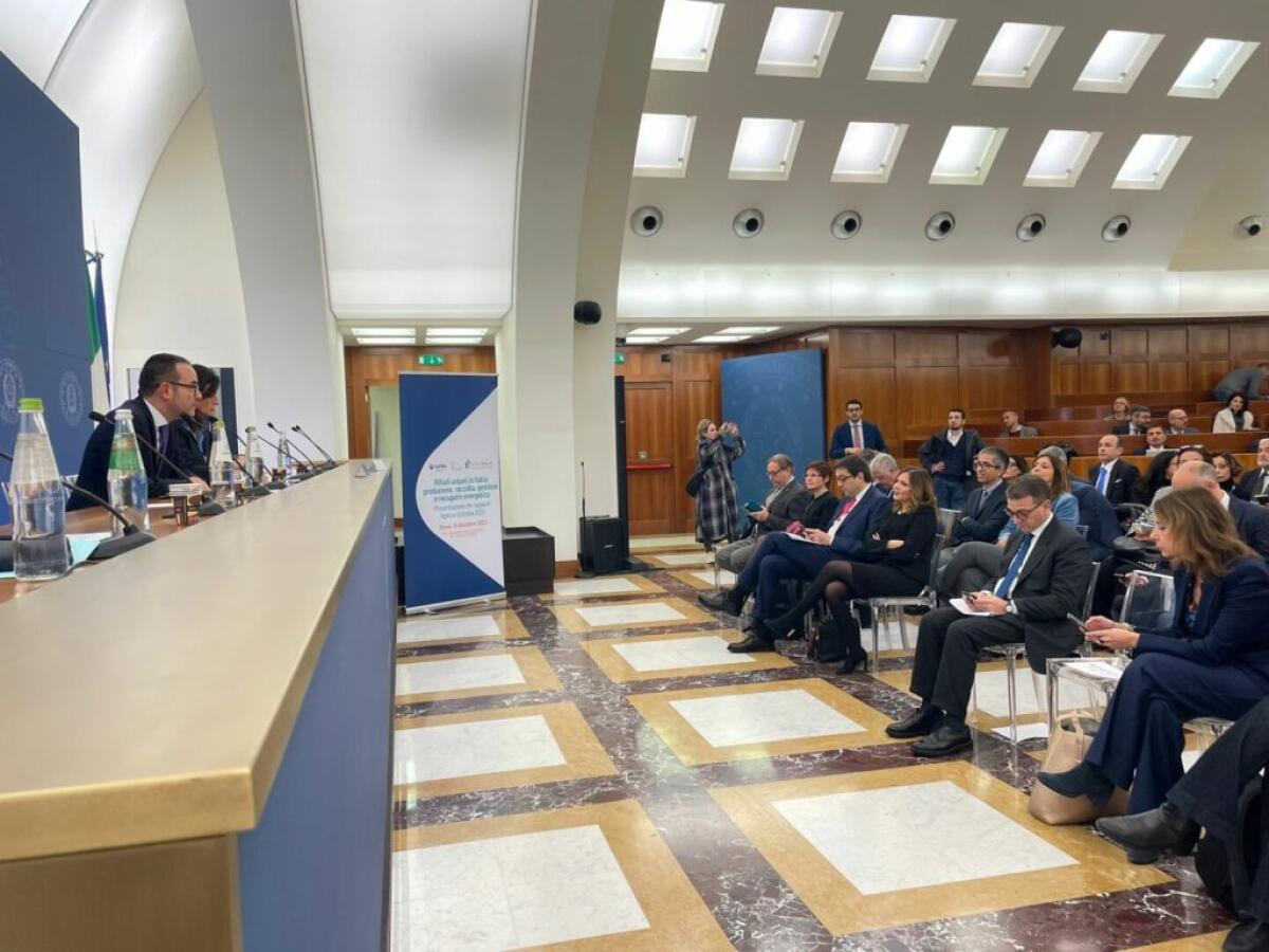 Dai rifiuti energia per 2,6 milioni di famiglie - 