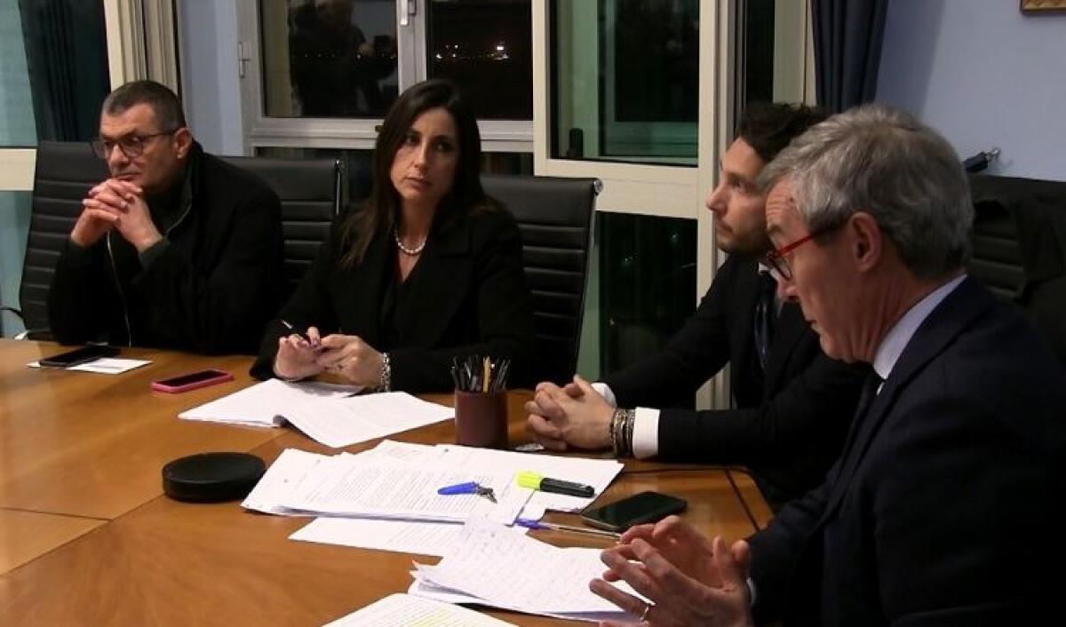 Variazoni di bilancio, la giunta ha deliberato di nuovo: sì in attesa del confronto con i consiglieri - Il sindaco Greco e gli assessori Morselli, Incardona e Liardi