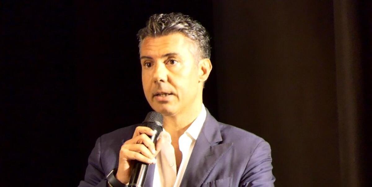 Istituti scolastici accorpati, Donegani: "Politica accondiscendente, vadano via" - Miguel Donegani