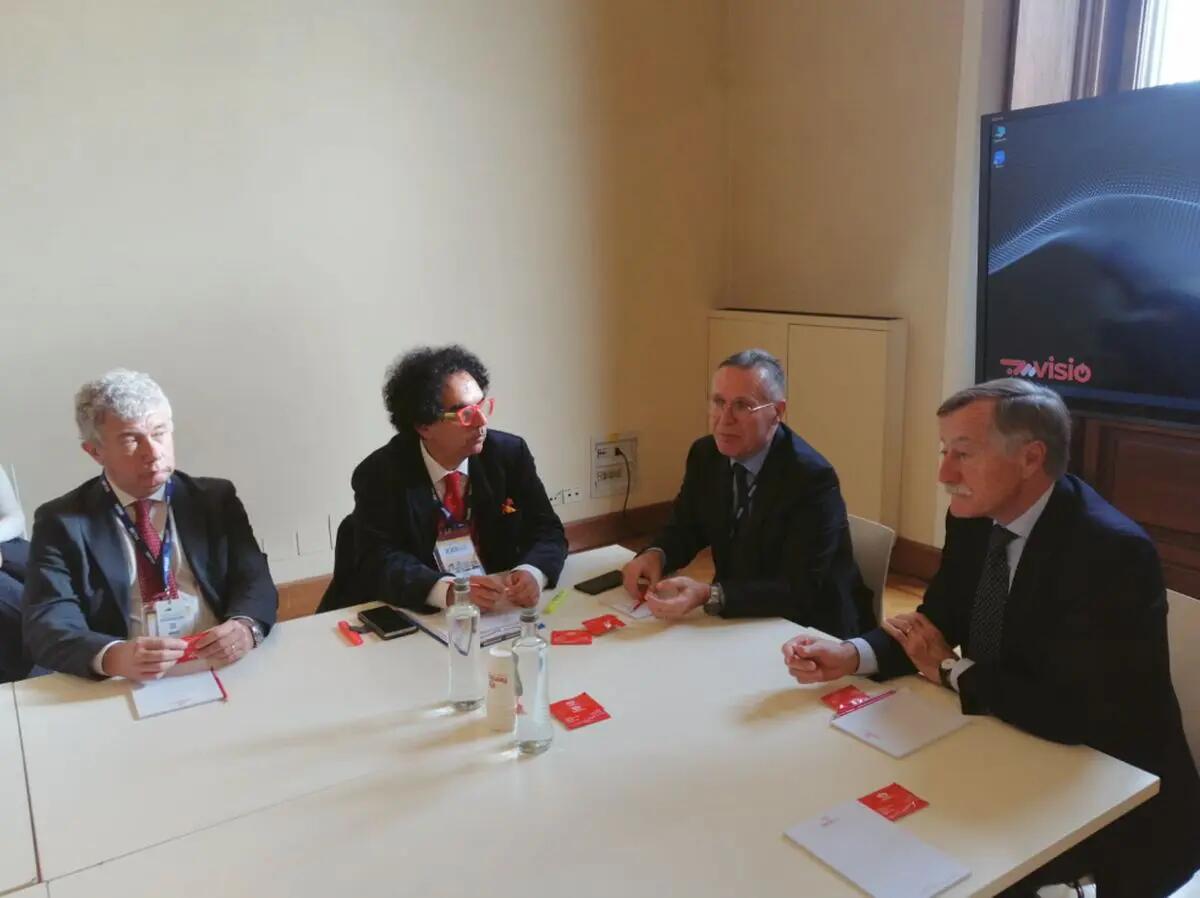 Aumentano i soggetti fragili over 65, fondamentali i vaccini HZ e RSV - 