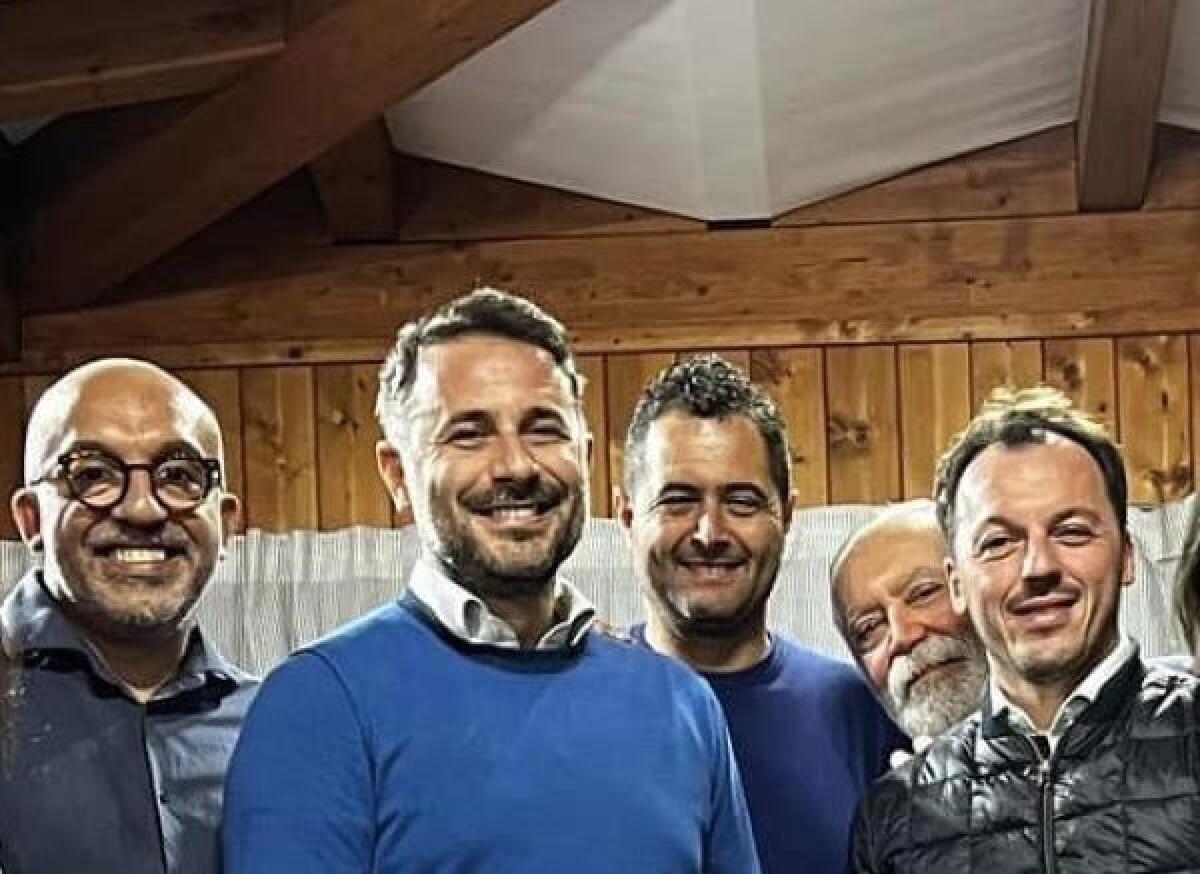 Di Paola, "costruiamo campo ma senza schemi del passato": Di Stefano, "progetto vincente, aperti ad Azione" - Di Paola e Di Stefano insieme a dirigenti ed esponenti M5s e di "Una Buona Idea"