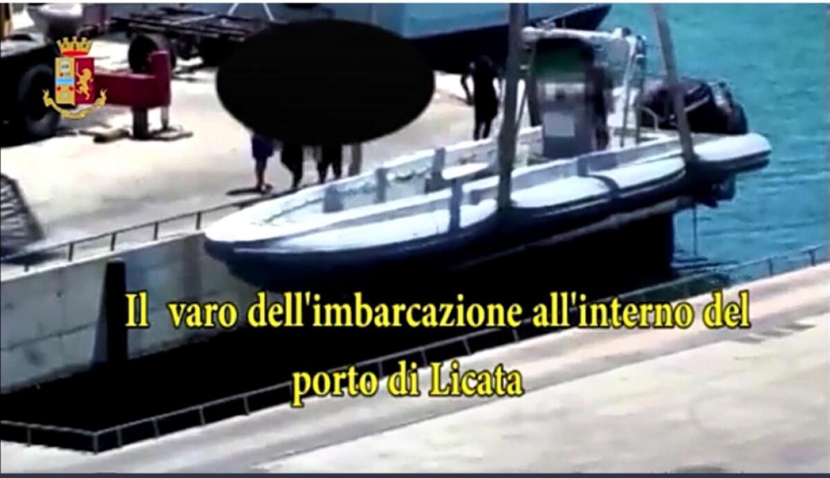 Nella zona locale la base logistica per i viaggi dei migranti, dodici condanne: assolto Reale - 