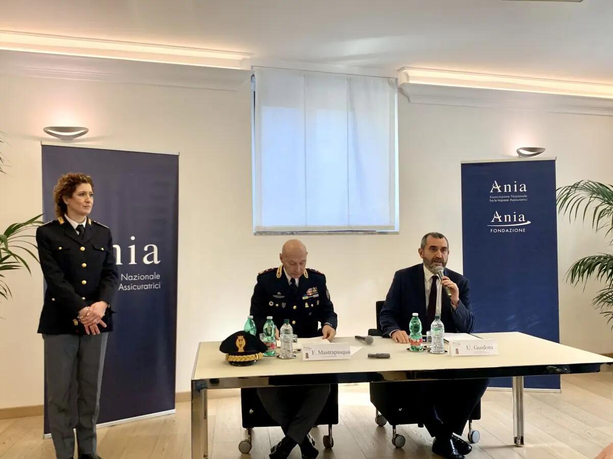 Sicurezza stradale, Fondazione Ania e Polizia insieme in un progetto - 