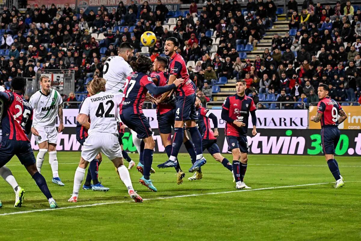 Impresa del Cagliari, Sassuolo battuto in rimonta 2-1 - 