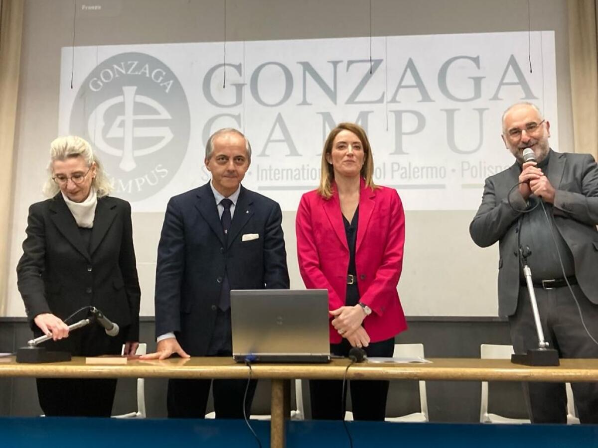 Metsola incontra gli studenti del Gonzaga di Palermo - 