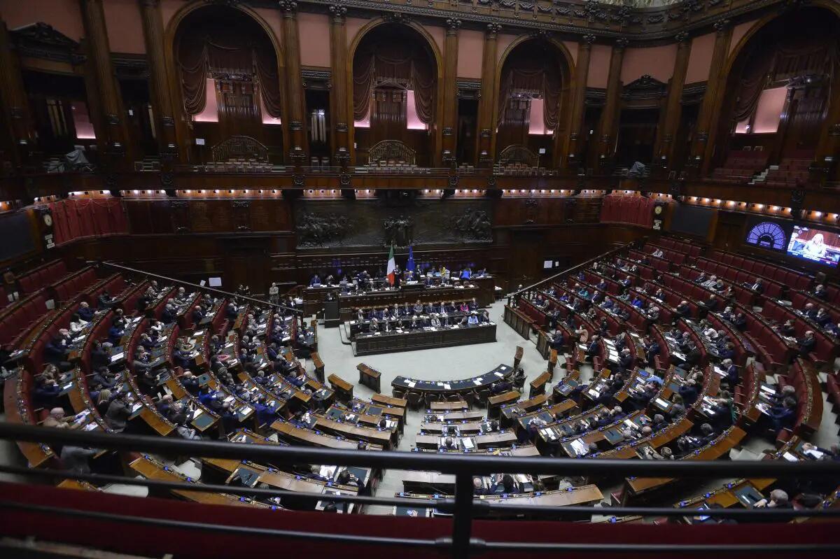 La Camera boccia la ratifica del Mes - 