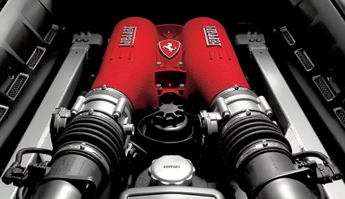 Il motore F136 donato da Ferrari al museo dei motori UniPa - 