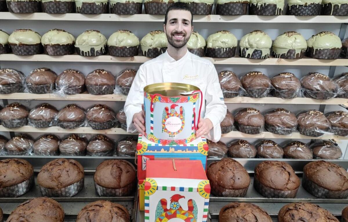Da Riesi all'export in tutto il mondo, i panettoni artigianali Boccia "Così duci" al Food Expo - Simone Rindone nel suo laboratorio di pasticceria artigianale di Riesi