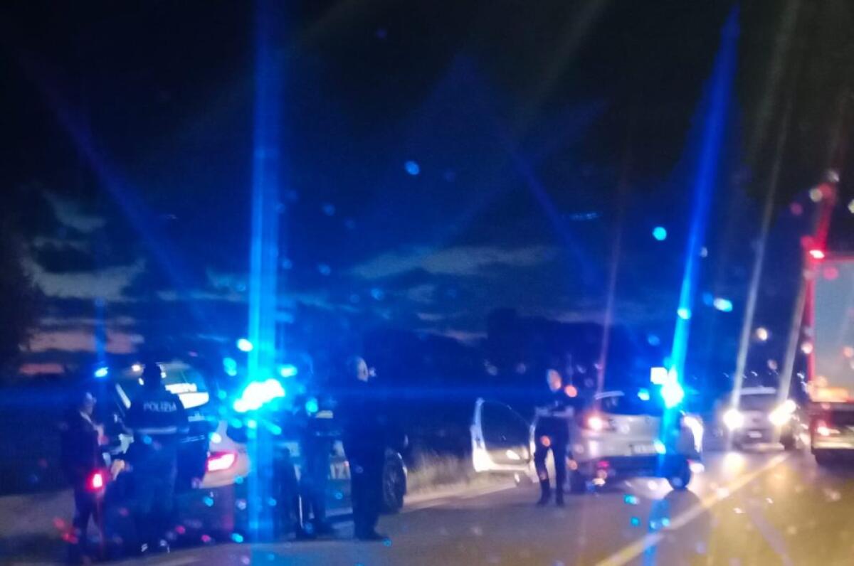 Violento impatto sulla Gela-Manfria, almeno due auto coinvolte - 