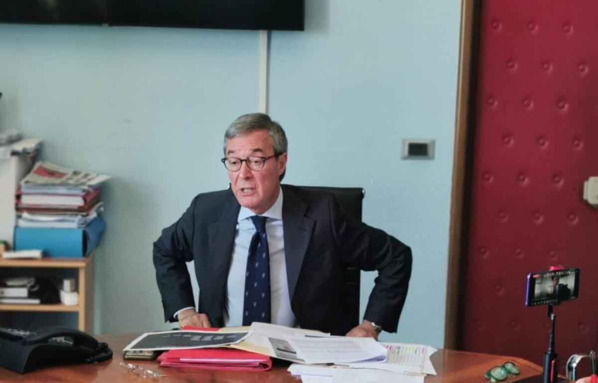 Ato rifiuti, Greco: "Liquidazione nella massima legalità, singolare l'assenza di Bancheri" - Il sindaco Lucio Greco