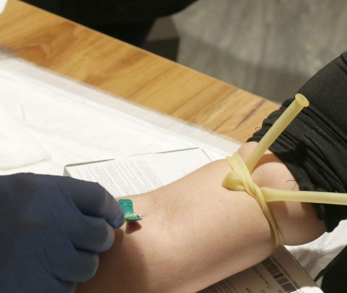 Test e vaccinazioni per prevenire malattie sessualmente trasmissibili - 