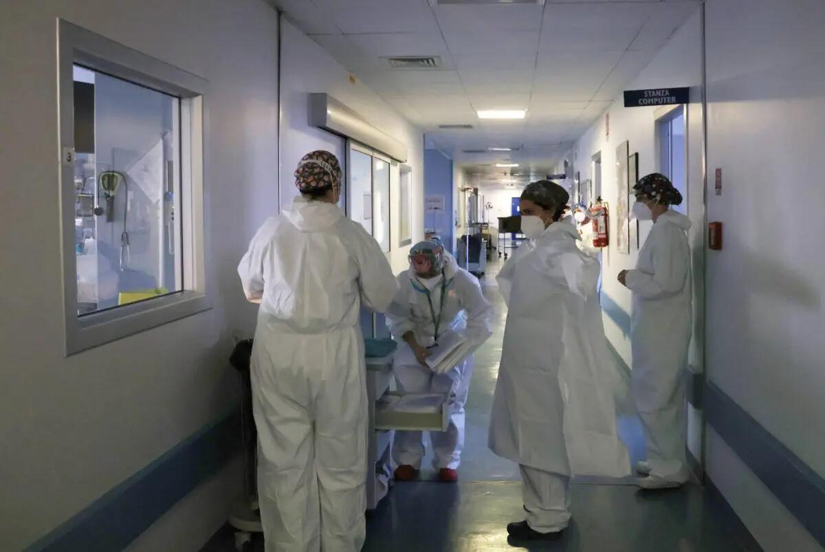 Covid, in una settimana nuovi casi in calo del 5,5% -