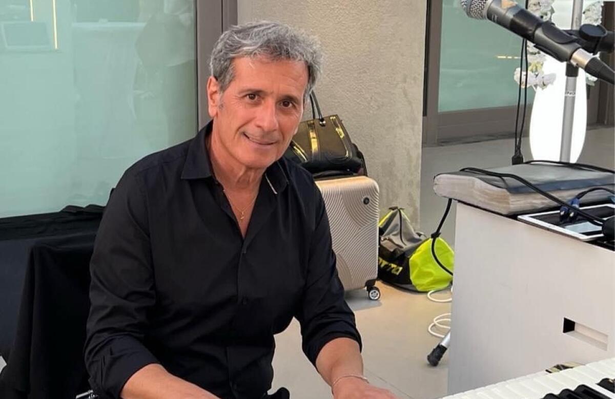 Emilio Fasciana è il nuovo pianista del coro Perfetta Letizia - 