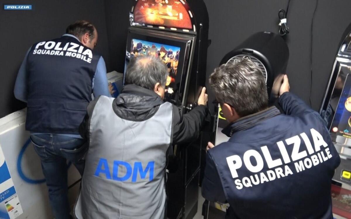 Sale giochi, controlli della polizia: sanzioni per violazione delle norme in materia - 