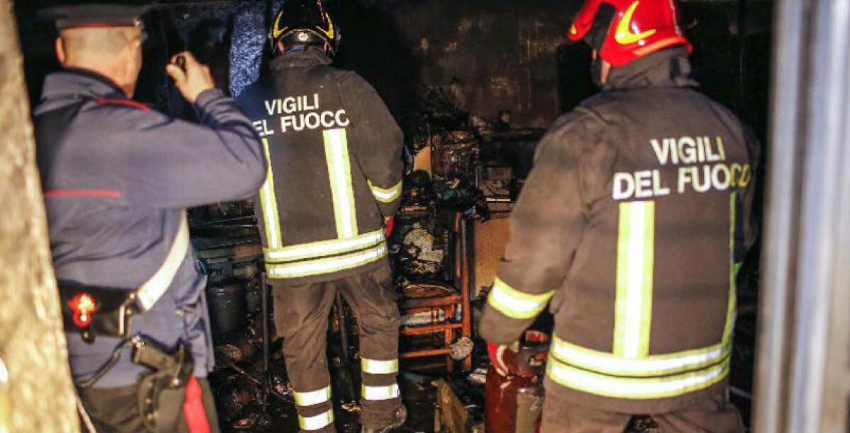 L'incendio di un'abitazione in centro e il sequestro di abiti, accuse ad Ascia per il rogo - 