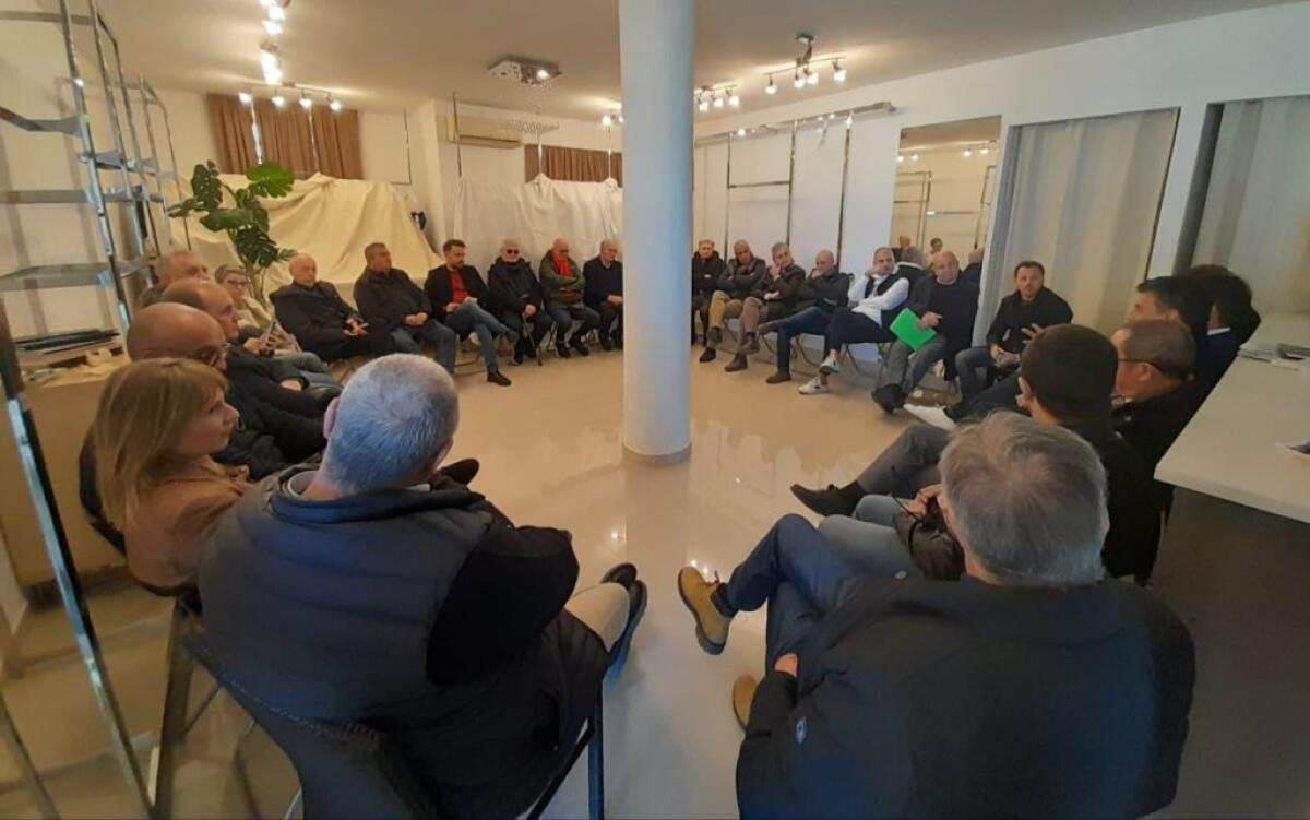 L'agorà si dà tempo, "entro giovedì ulteriori riflessioni": poi "corsa serrata" per candidato e scelte -