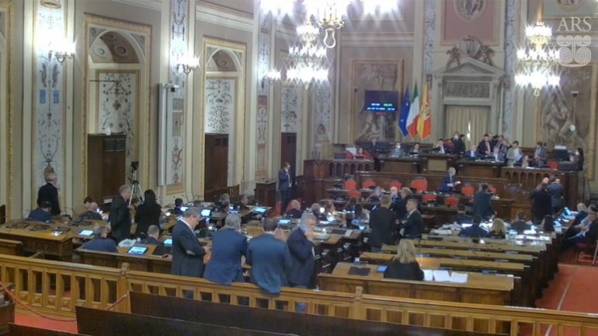 Governo battuto sulla riforma delle Province, ddl bocciato dall'Ars e centrodestra in difficoltà - 