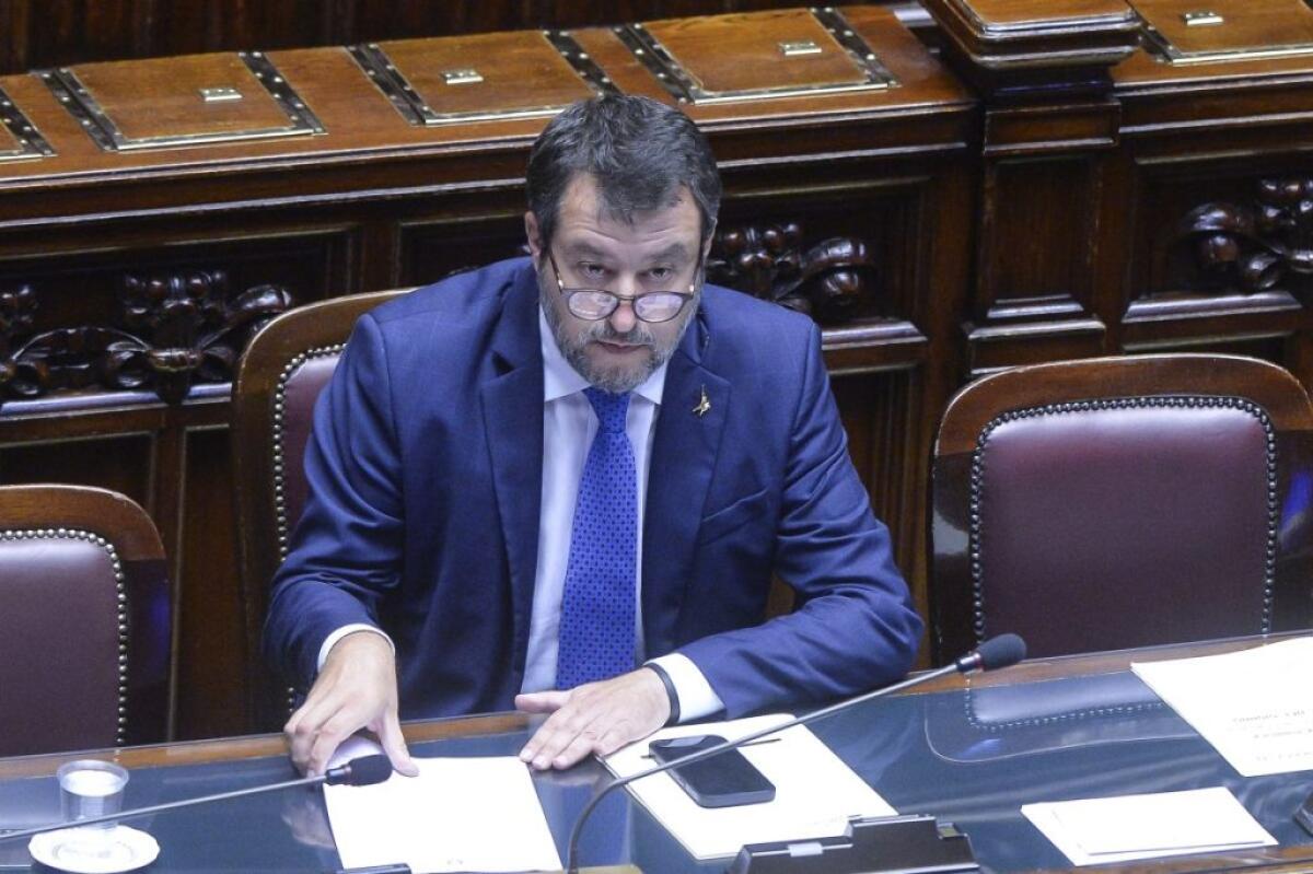 Salis, Salvini “Capisco il padre, ma se condannata non la vorrei in classe” -