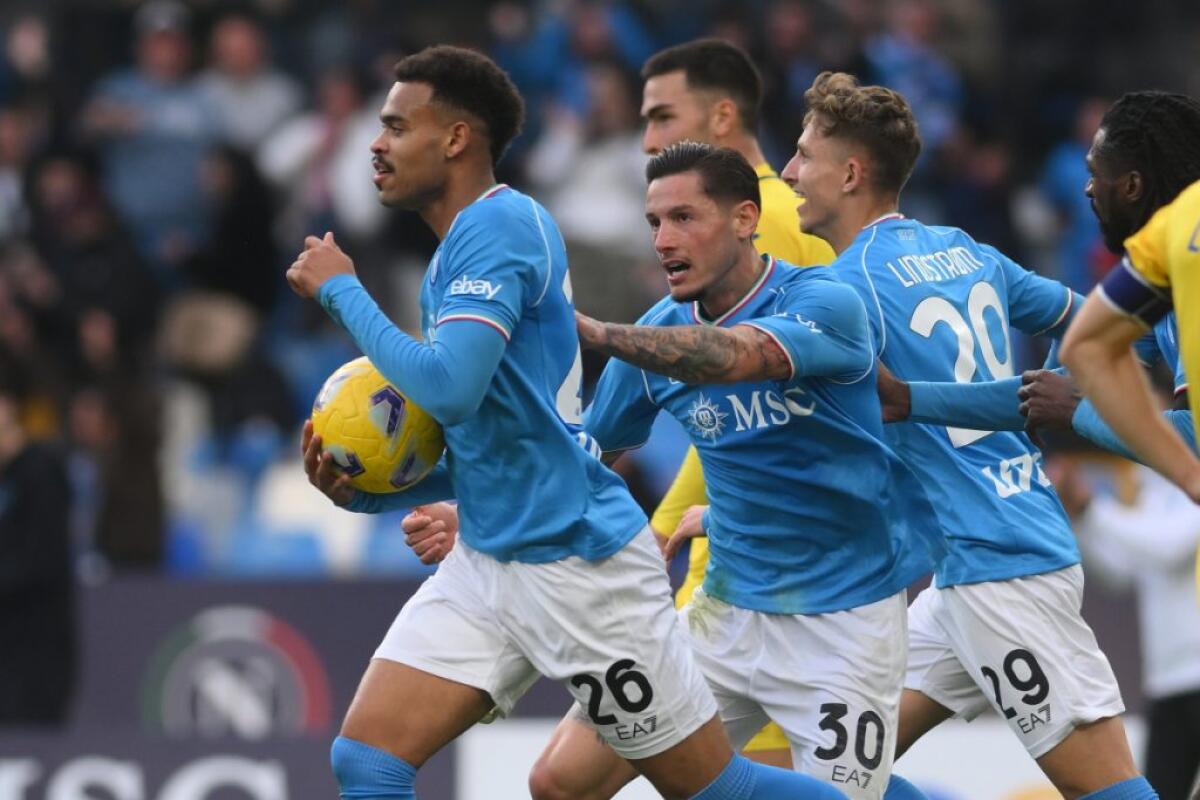 Ngonge salva il Napoli al 90°, 1-1 con il Genoa al Maradona - 