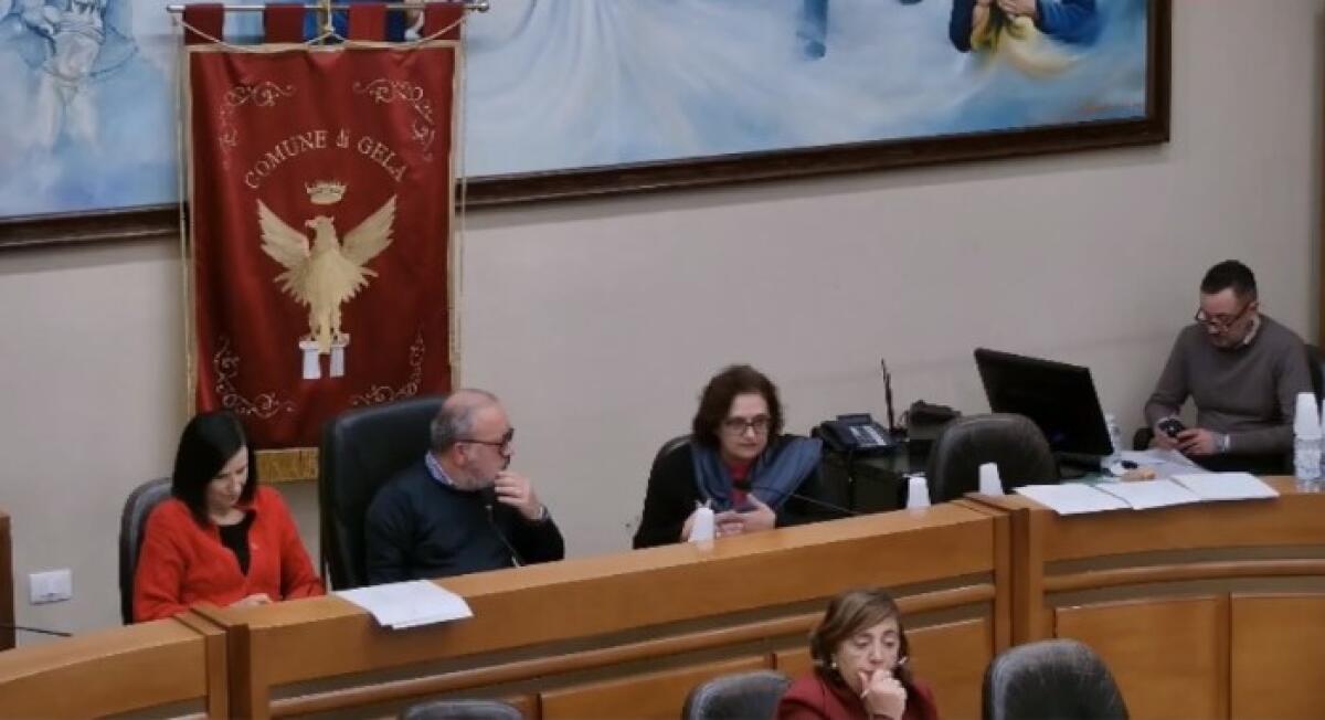 Irpef con l'esenzione, stop dal consiglio: passa l'annullamento, "evitiamo blocco trasferimenti" - 