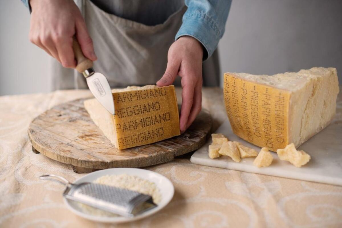 Parmigiano Reggiano torna a Taste con un focus sulle lunghe stagionature -