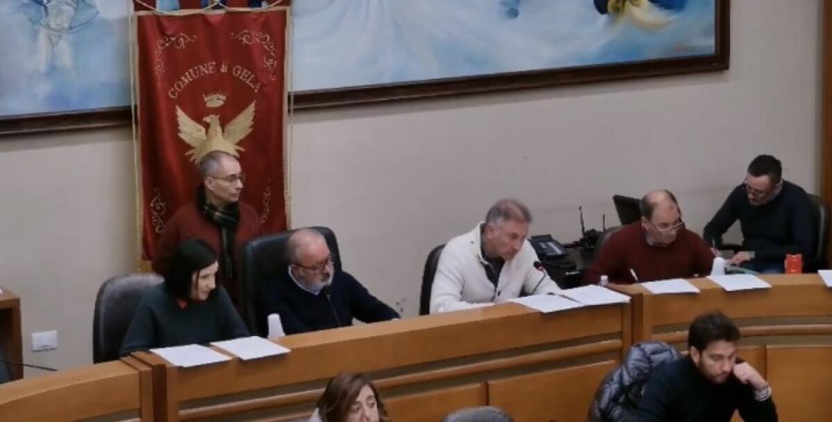 Rideterminazione aliquote Imu, atto approvato: solo quattro sì e sei astenuti - 