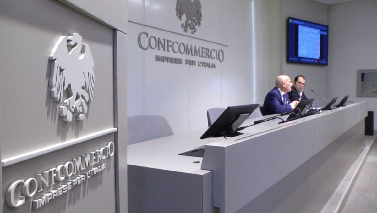 Dal 2012 persi oltre 111 mila negozi, ma il commercio resta vitale - 