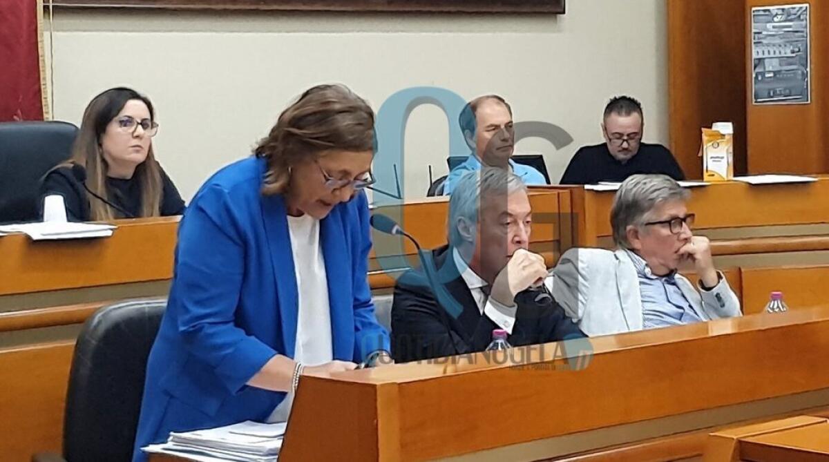 Dirigente al bilancio e comandante municipale, ci sono gli avvisi: a Ferro quasi tutti i settori - Greco e gli assessori Faraci e Costa